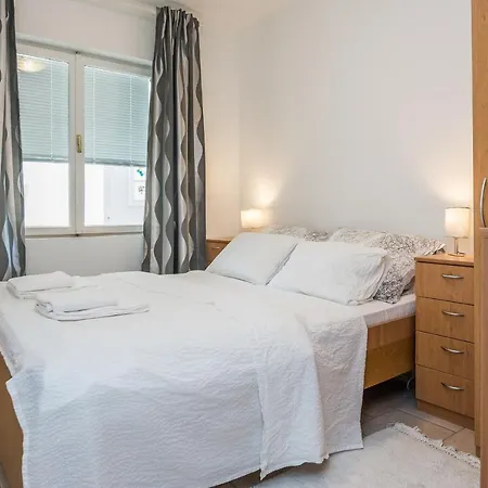 With A Parking Space - 20200 Apartment *