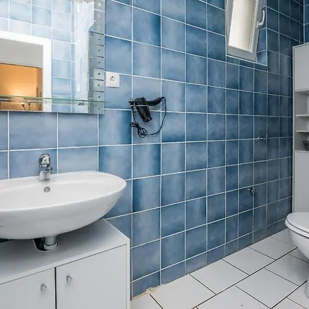 With A Parking Space - 20200 Apartment Vir