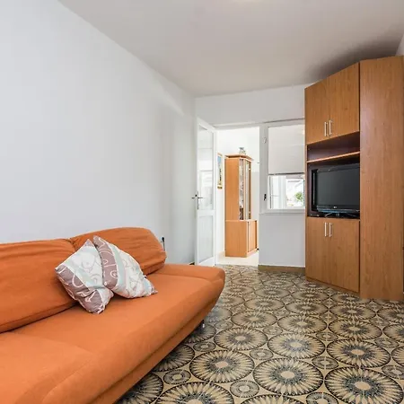 With A Parking Space - 20200 Apartment